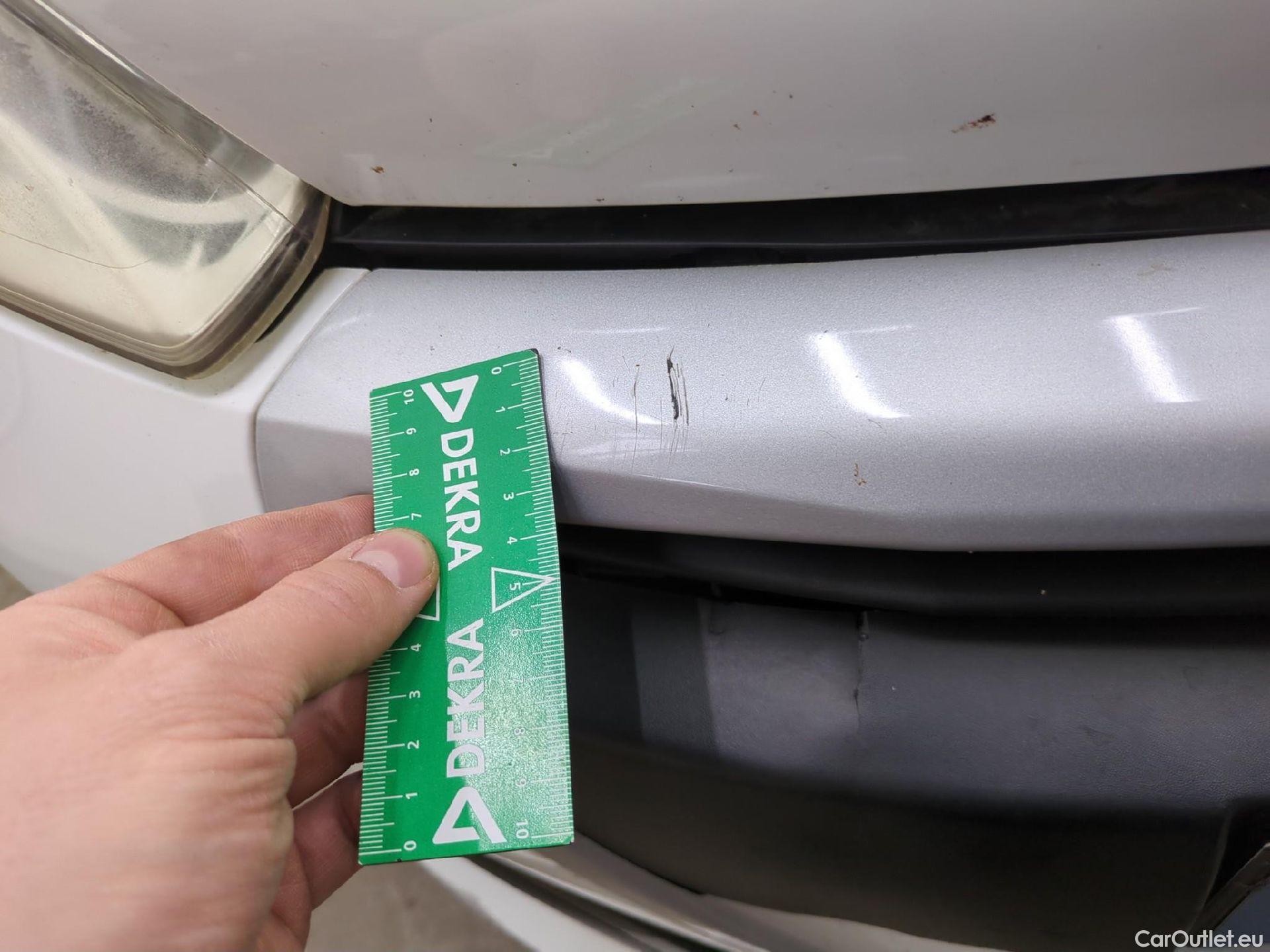  Peugeot  208  Affaire Premium 1.6 HDi 75CV BVM5 E6 #44