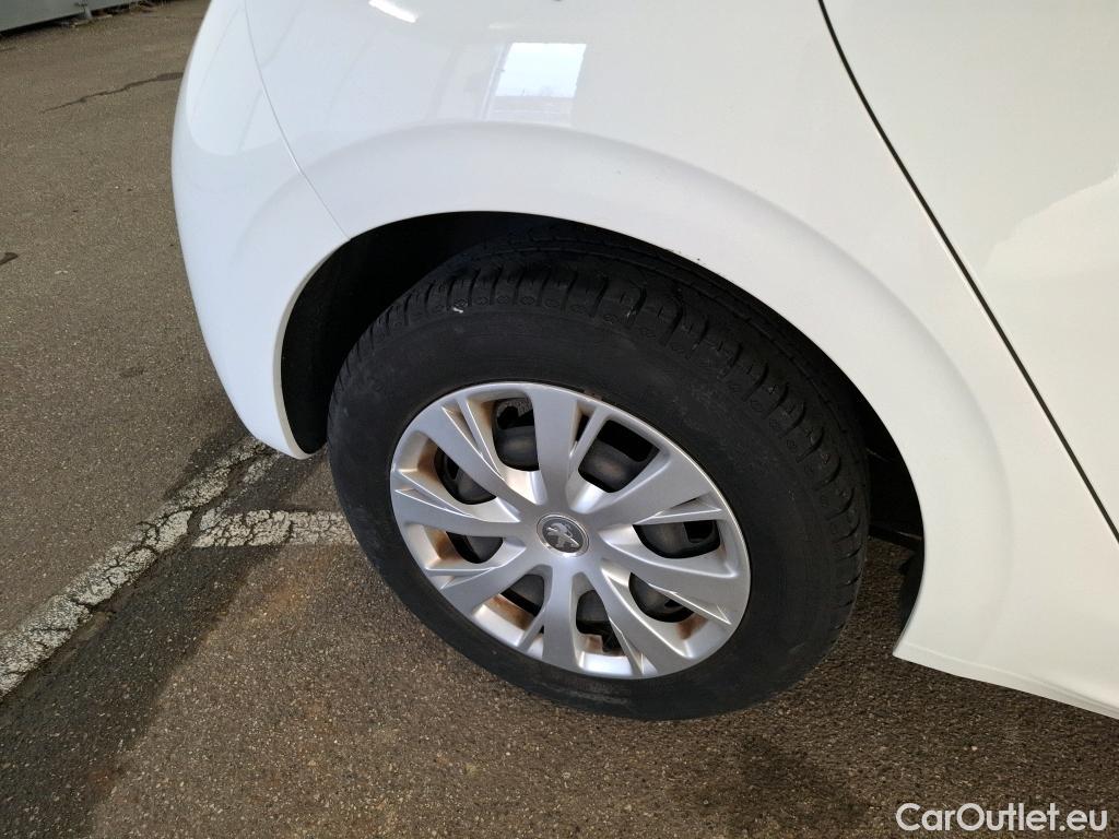  Peugeot  208  Affaire Premium Pack 1.5 HDi 100CV BVM5 E6dT #39