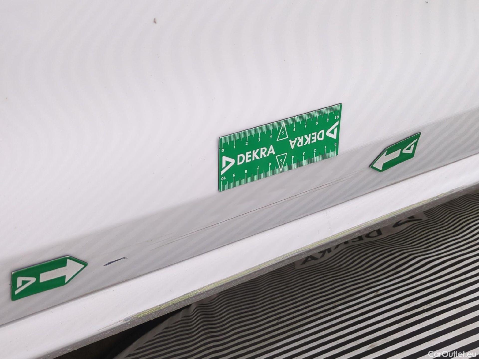  Peugeot  208  Affaire Premium 1.6 HDi 75CV BVM5 E6 #23