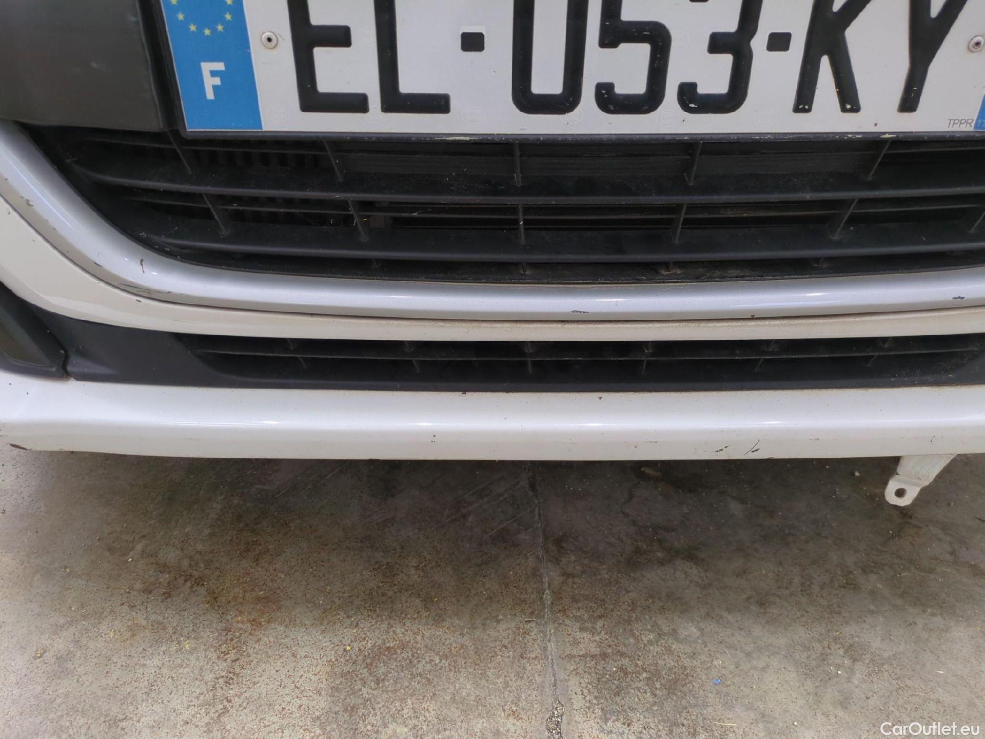  Peugeot  208  Affaire Premium 1.6 HDi 75CV BVM5 E6 #71