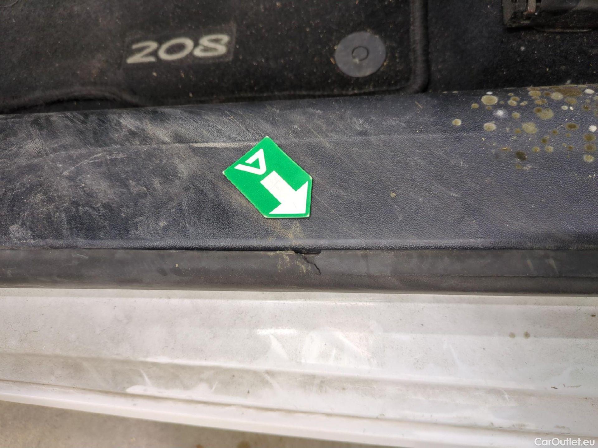  Peugeot  208  Affaire Premium 1.6 HDi 75CV BVM5 E6 #1