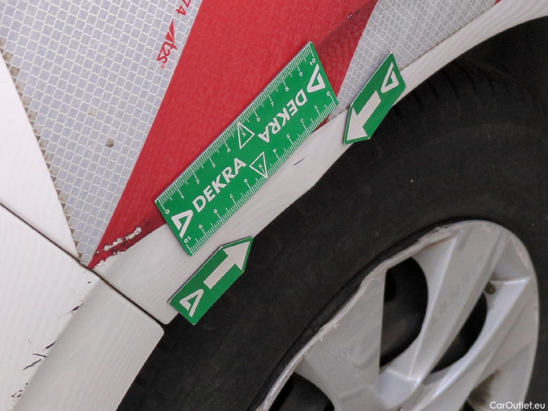  Peugeot  208  Affaire Premium 1.6 HDi 75CV BVM5 E6 #16