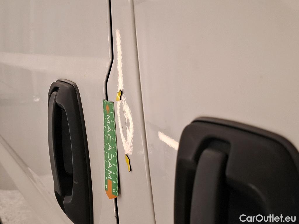  Peugeot  Boxer PEUGEOT  / 2014 / 4P / Fourgon tôlé BlueHDi 120 S&S ASPHALT 330 L2H2 #18