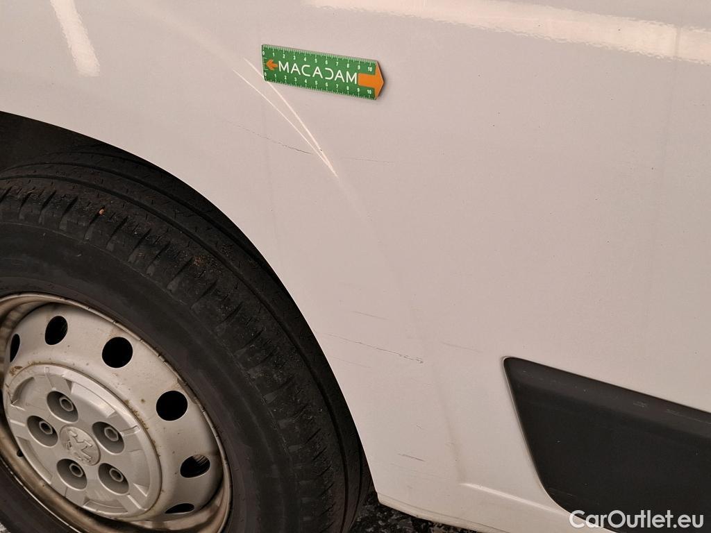  Peugeot  Boxer PEUGEOT  / 2014 / 4P / Fourgon tôlé BlueHDi 120 S&S ASPHALT 330 L2H2 #26