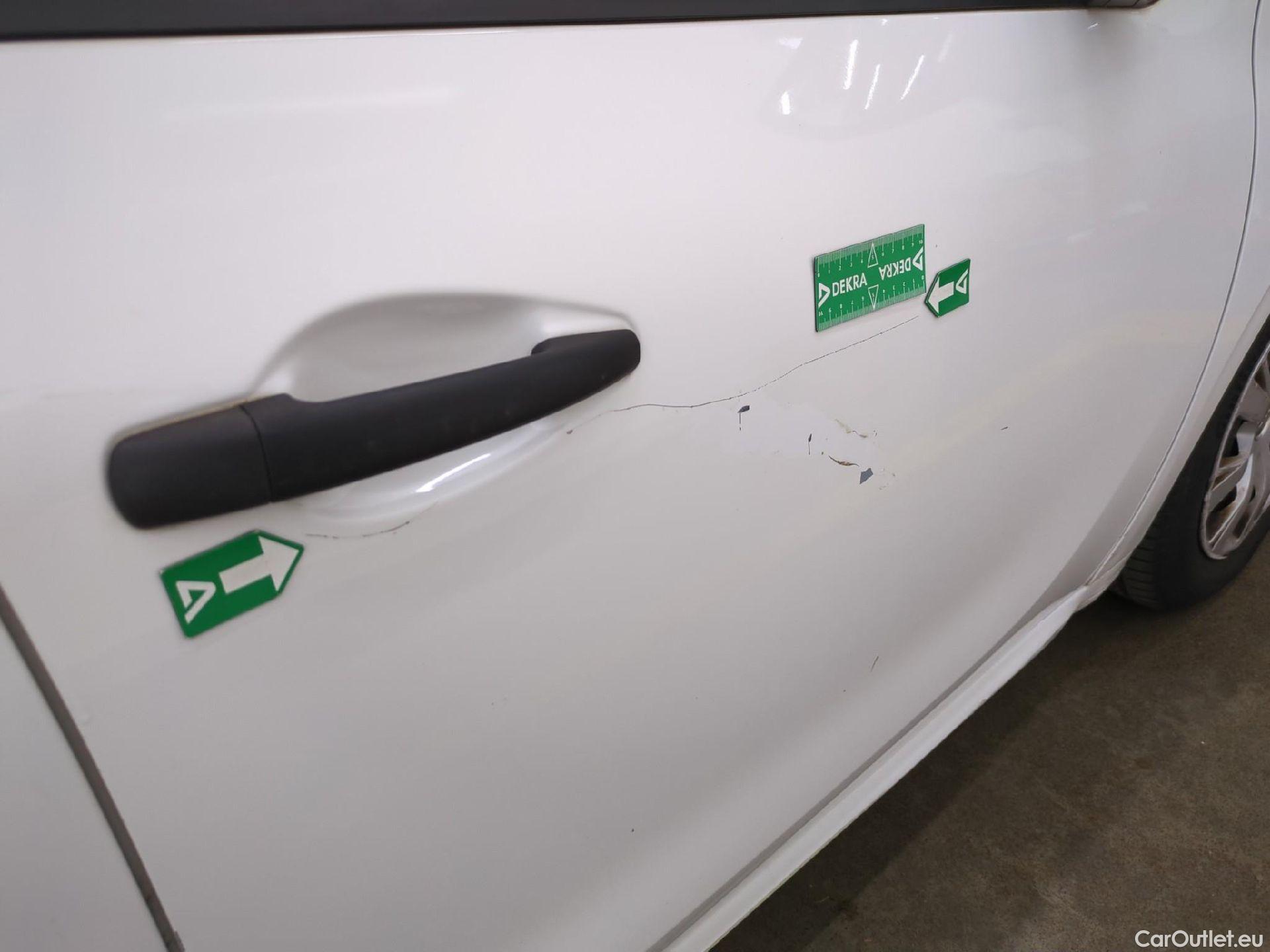  Peugeot  208  Affaire Premium 1.6 HDi 75CV BVM5 E6 #21