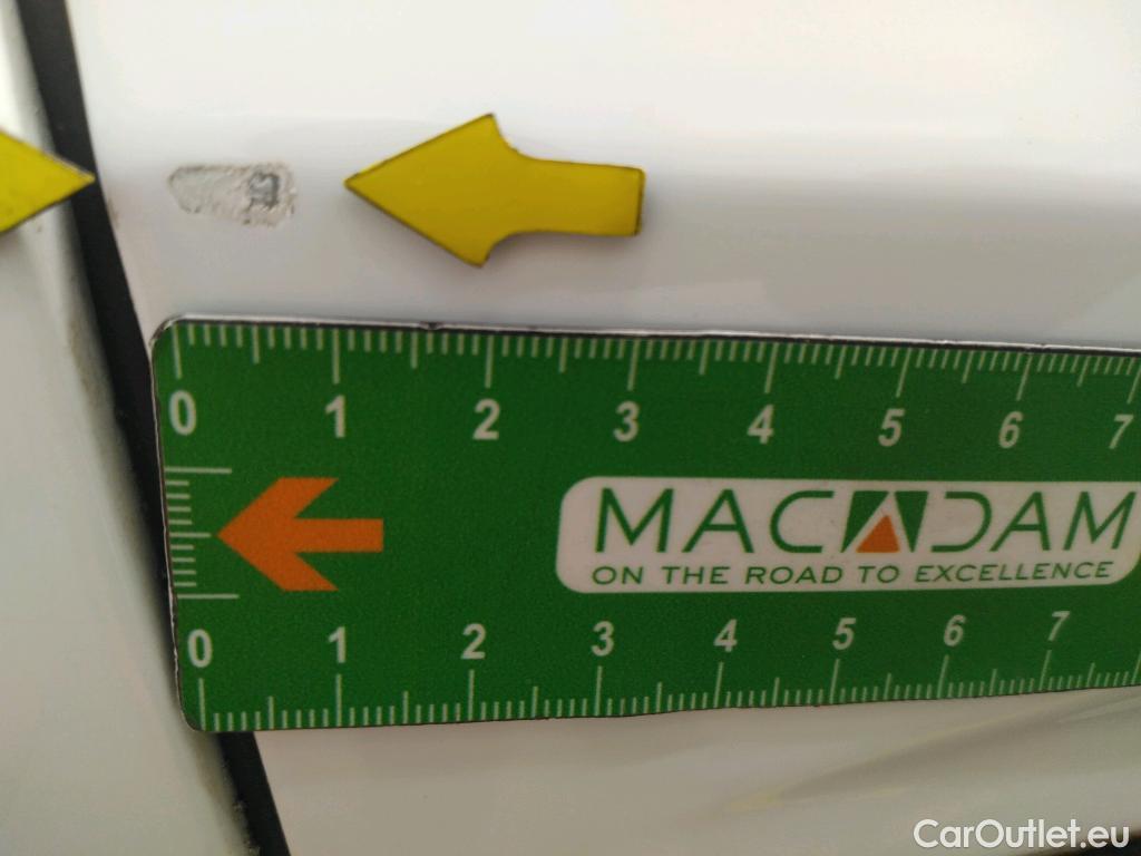  Peugeot  208  Premium 1.5 HDi 100CV BVM6 E6d #40