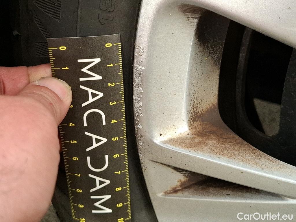  Peugeot  208  Affaire Premium Pack 1.5 HDi 100CV BVM5 E6dT #46