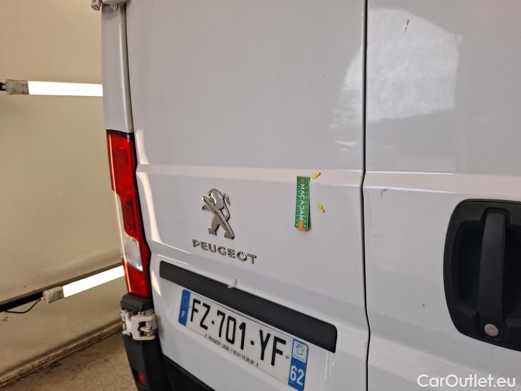  Peugeot  Boxer PEUGEOT  / 2014 / 4P / Fourgon tôlé BlueHDi 120 S&S ASPHALT 330 L2H2 #19