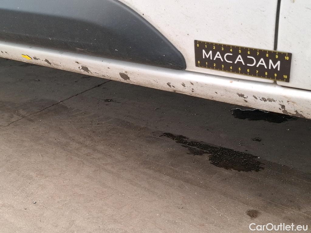  Peugeot  Expert PEUGEOT  / 2016 / 4P / Fourgon tôlé 1.5 BLUEHDI 120 S&S STANDARD PREMIUM #4