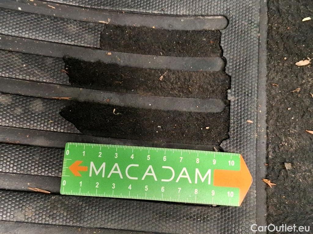  Peugeot  208  Affaire Premium 1.5 HDi 100CV BVM5 E6dT #2