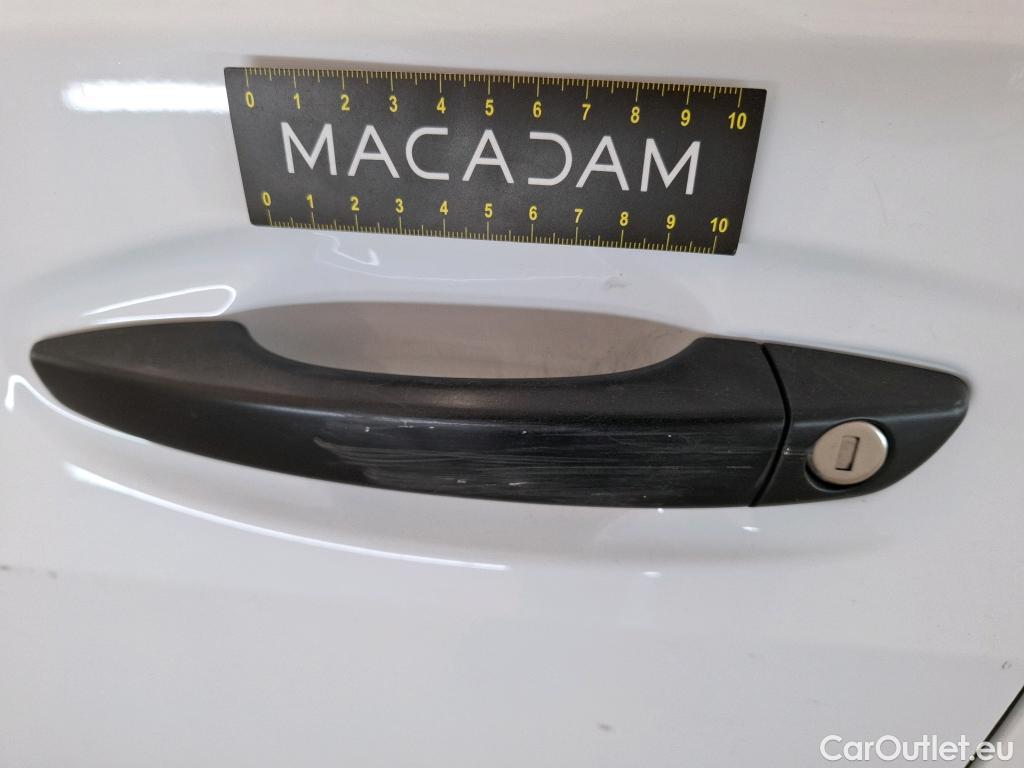  Peugeot  208  Premium 1.2 PureTech 75CV BVM5 E6d #40