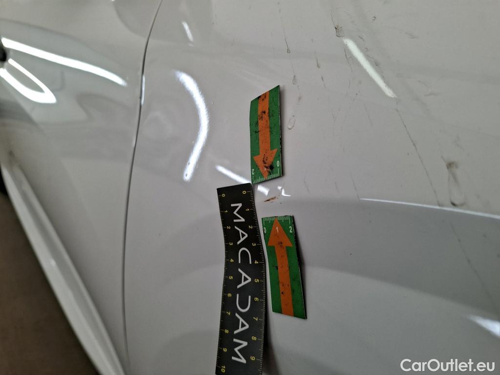  Peugeot  208  Premium 1.2 PureTech 75CV BVM5 E6d #44