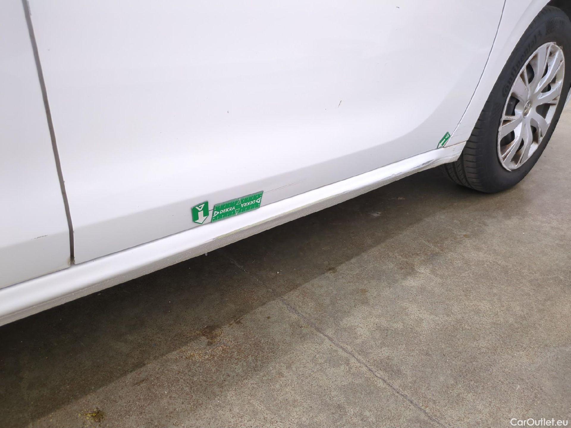  Peugeot  208  Affaire Premium 1.6 HDi 75CV BVM5 E6 #24