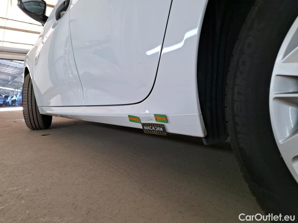  Peugeot  208  Premium 1.2 PureTech 75CV BVM5 E6d #17