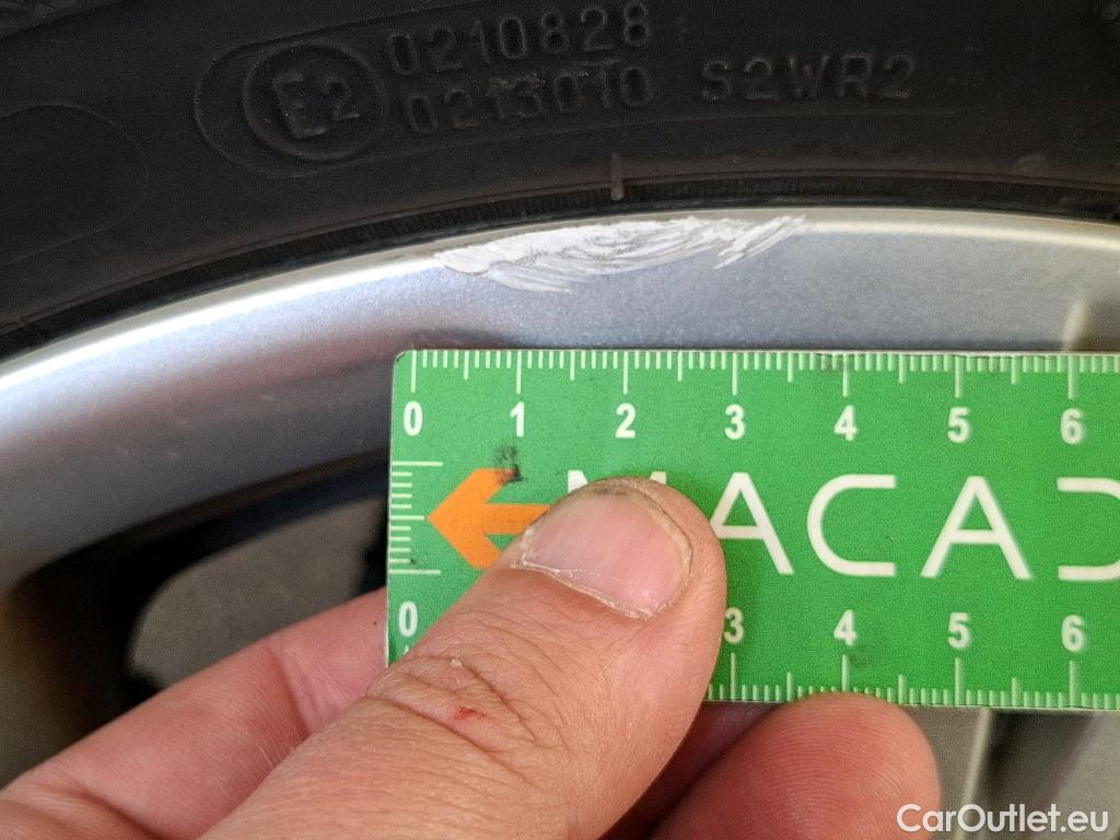  Peugeot  208  Affaire Premium Pack 1.5 HDi 100CV BVM5 E6dT #41