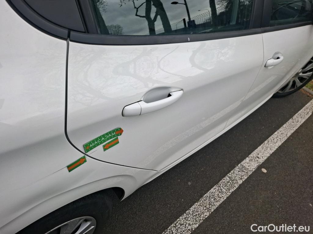  Peugeot  208  Affaire Premium 1.5 HDi 100CV BVM5 E6dT #32