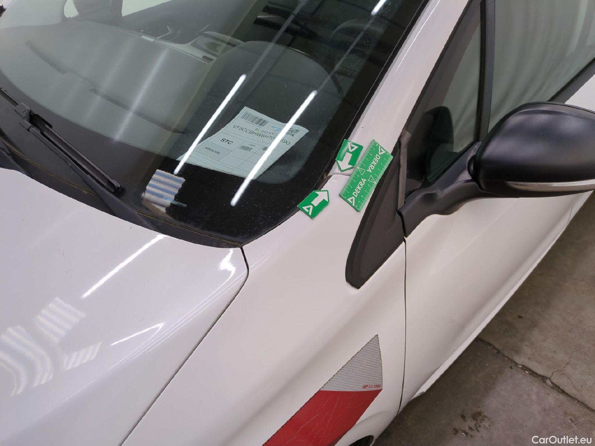  Peugeot  208  Affaire Premium 1.6 HDi 75CV BVM5 E6 #52