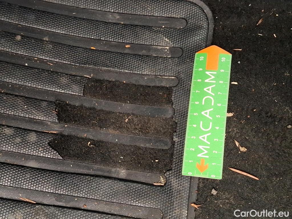  Peugeot  208  Affaire Premium 1.5 HDi 100CV BVM5 E6dT #3