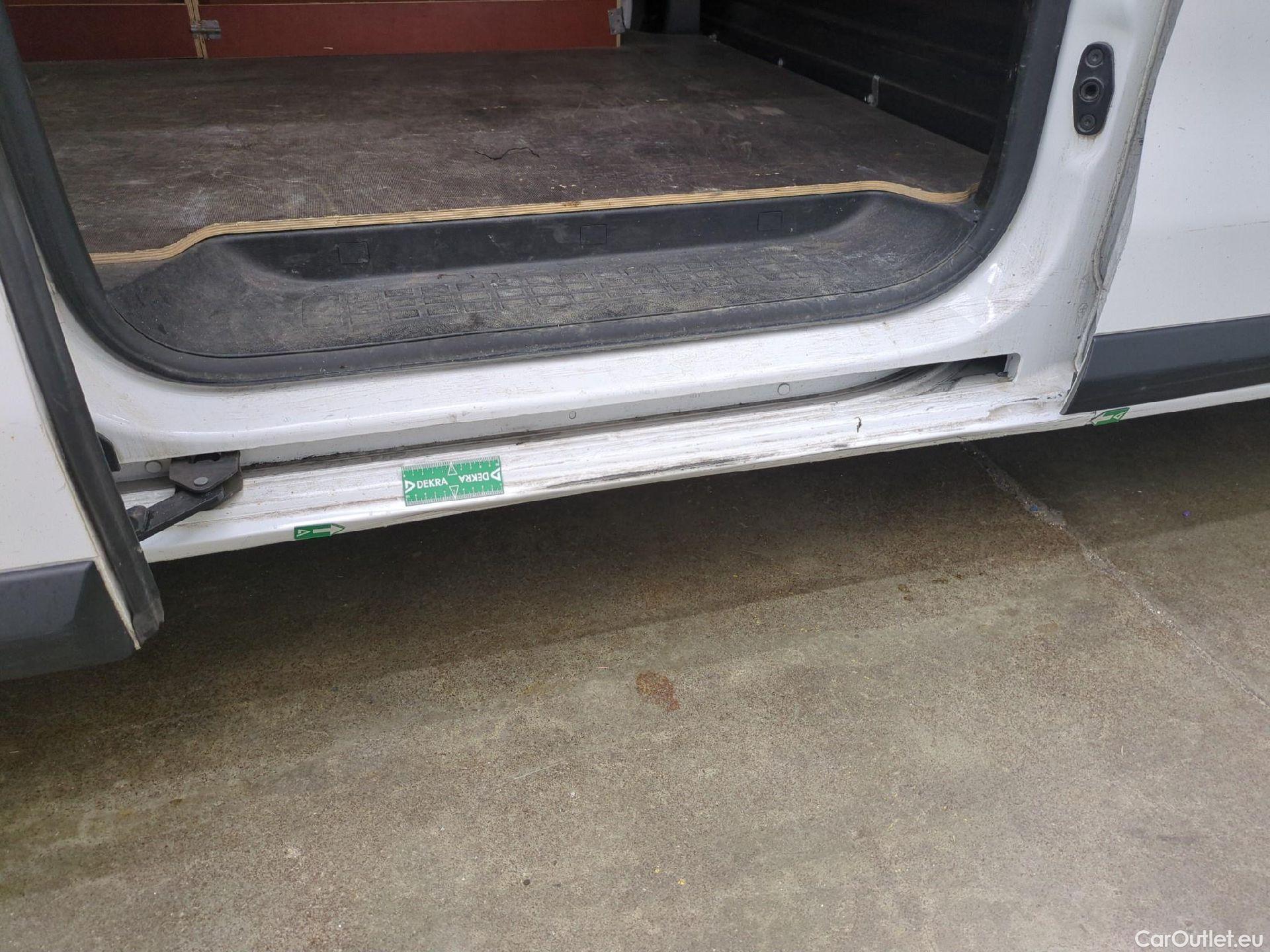  Peugeot  Expert  Fourgon Premium Pack Standard 1.6 HDi 95CV BVM5 E6 #32