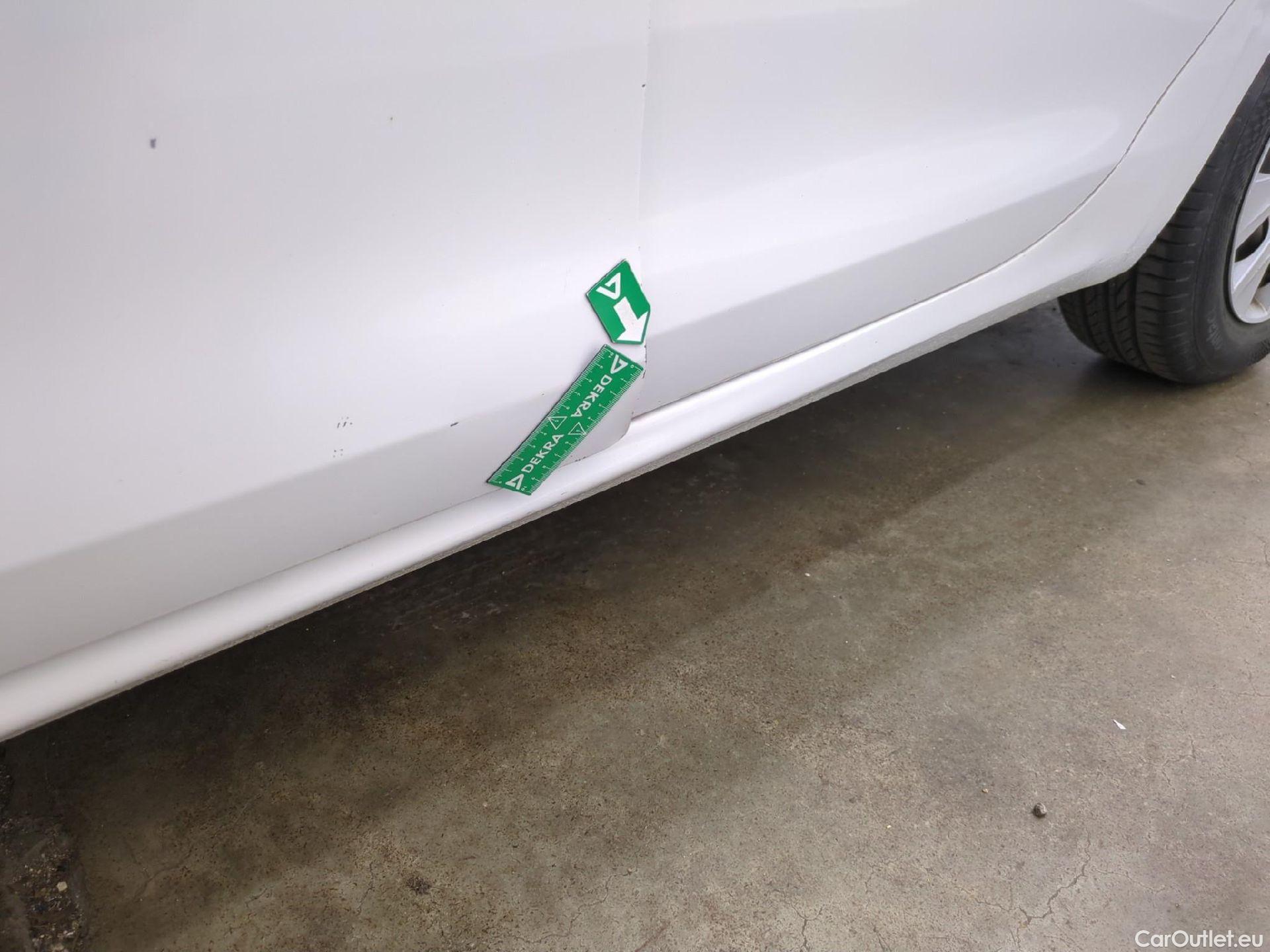  Peugeot  208  Affaire Premium 1.6 HDi 75CV BVM5 E6 #56