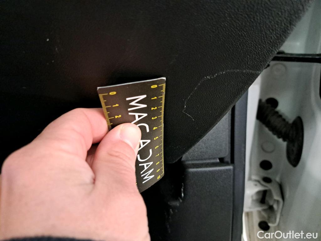  Peugeot  208  Affaire Premium 1.5 HDi 100CV BVM5 E6dT #24