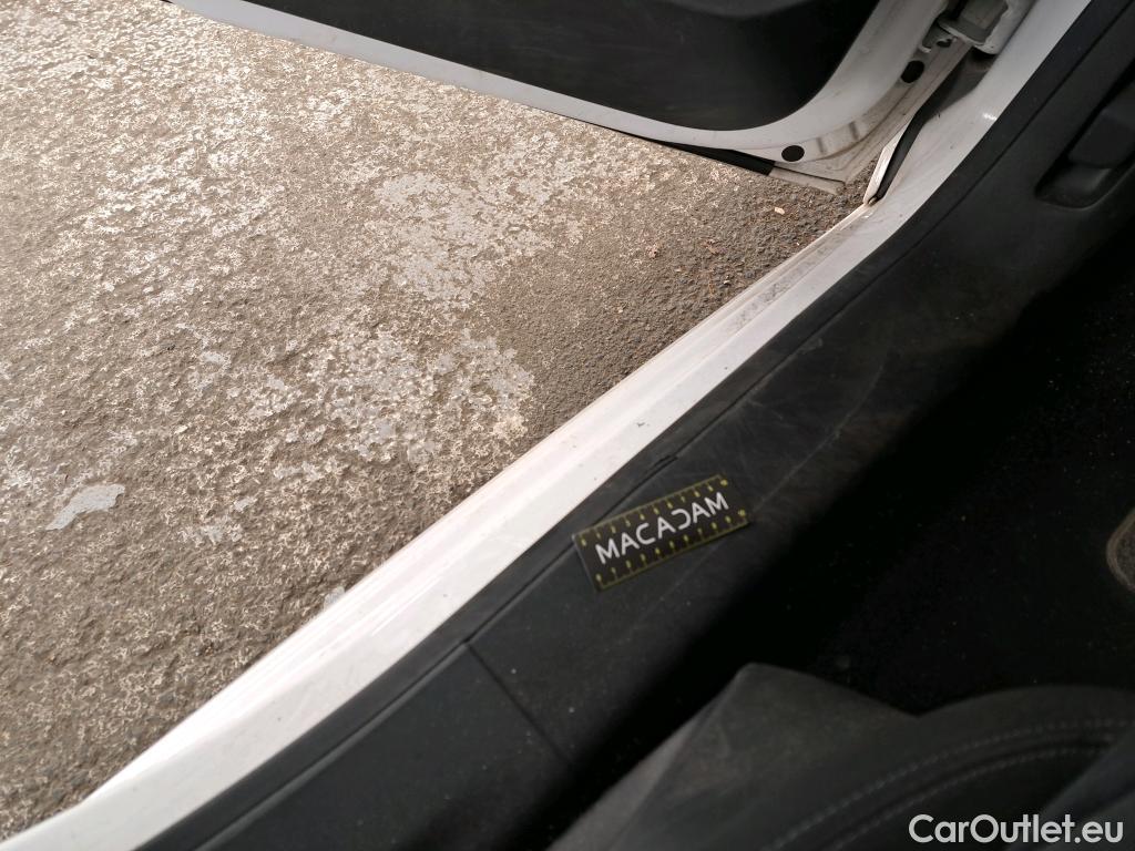  Peugeot  208  Affaire Premium 1.5 HDi 100CV BVM5 E6dT #18