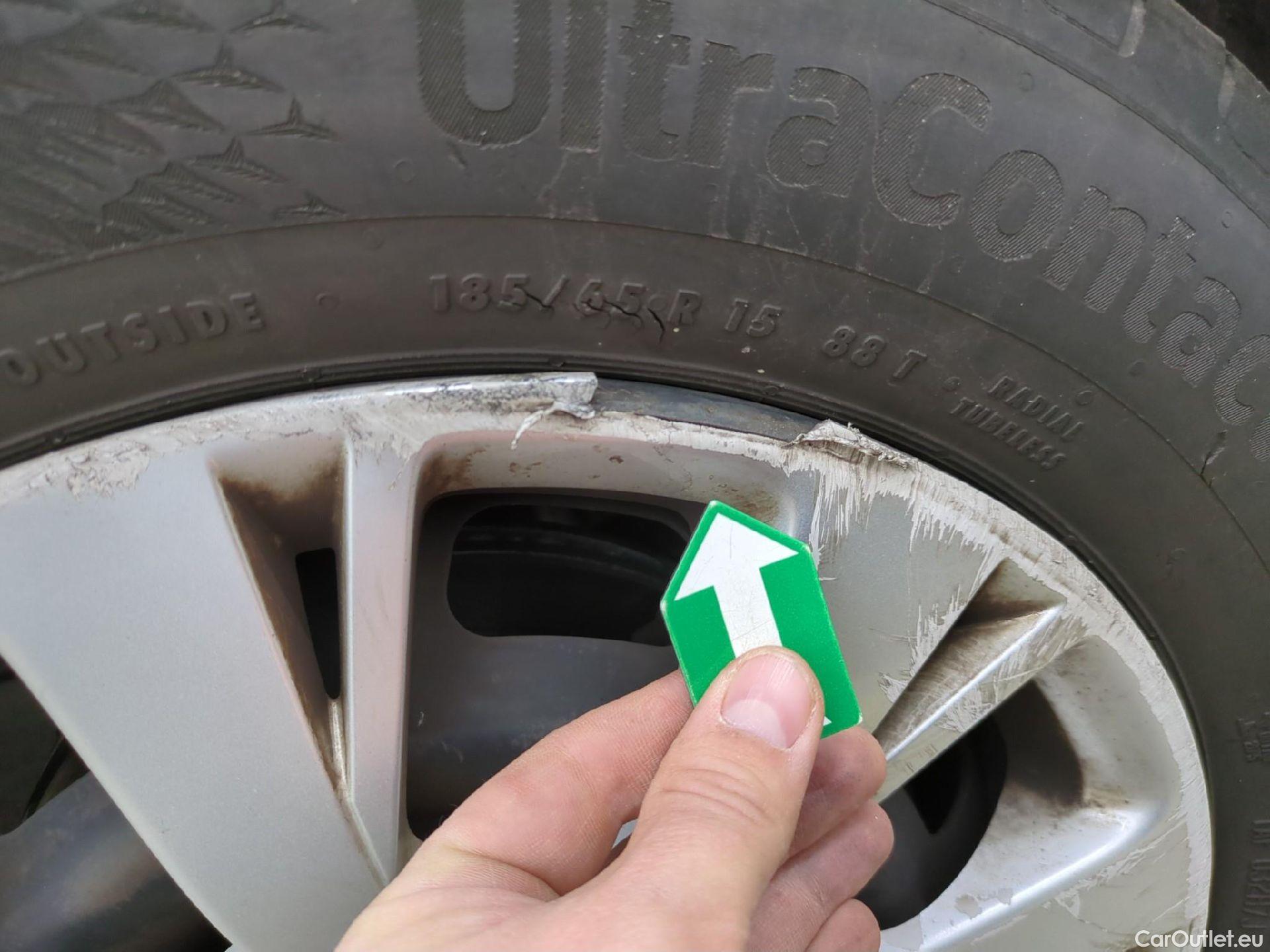  Peugeot  208  Affaire Premium 1.6 HDi 75CV BVM5 E6 #10