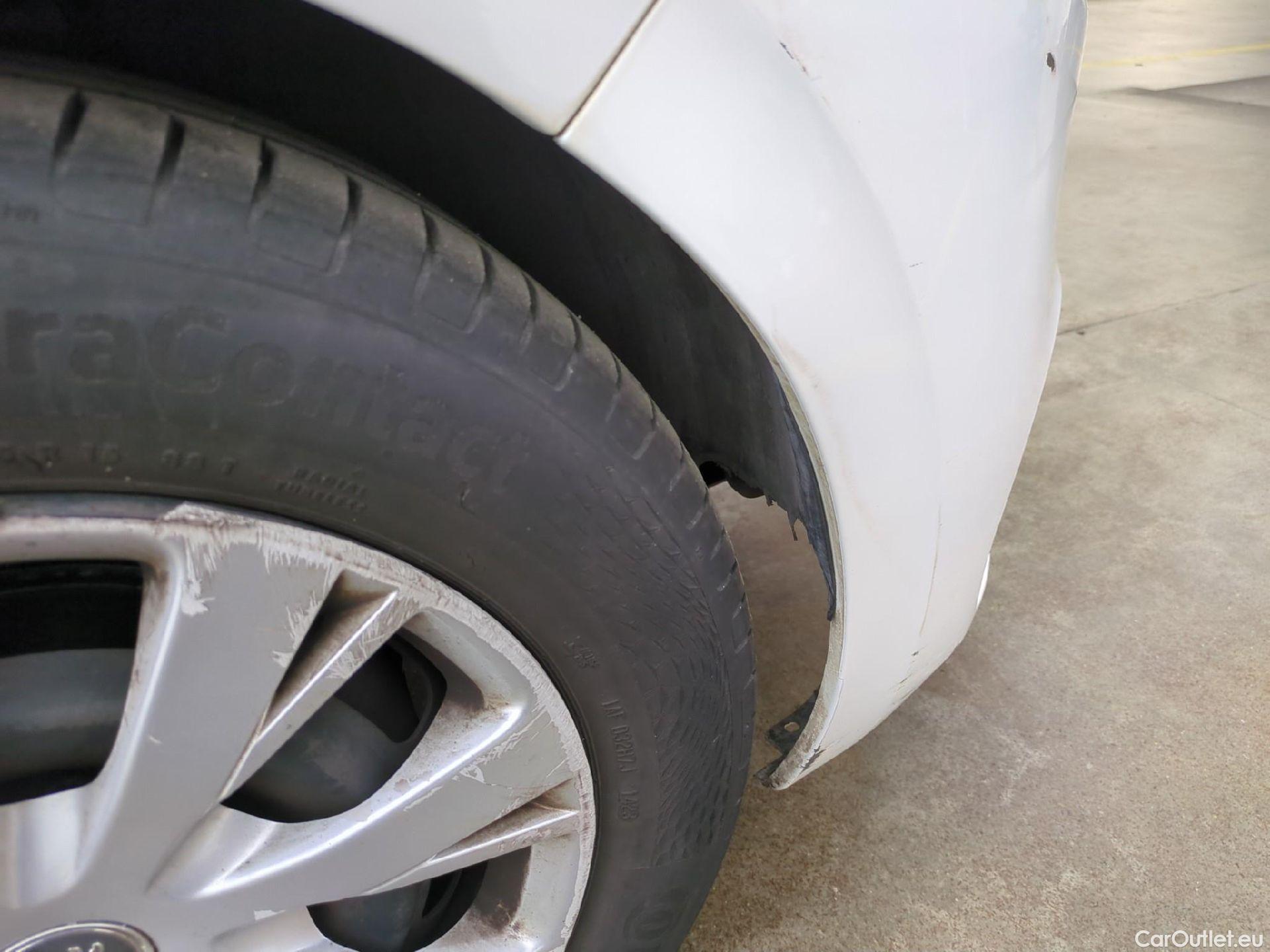  Peugeot  208  Affaire Premium 1.6 HDi 75CV BVM5 E6 #6