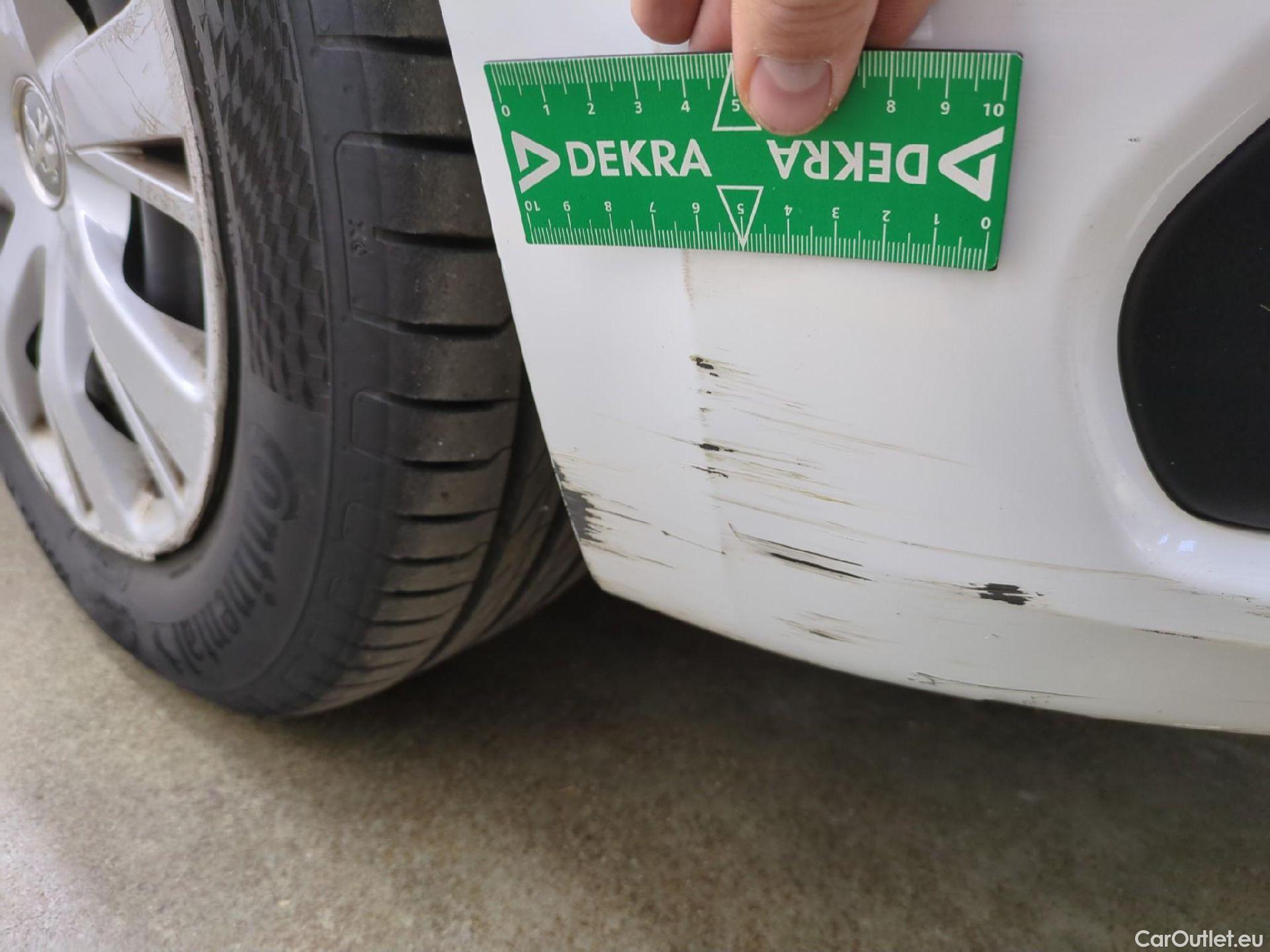  Peugeot  208  Affaire Premium 1.6 HDi 75CV BVM5 E6 #34