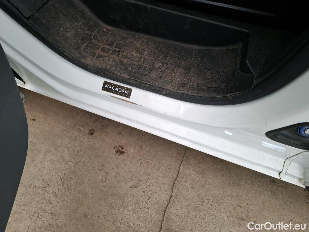  Peugeot  Expert PEUGEOT  / 2016 / 4P / Fourgon tôlé 1.5 BLUEHDI 120 S&S STANDARD PREMIUM #1