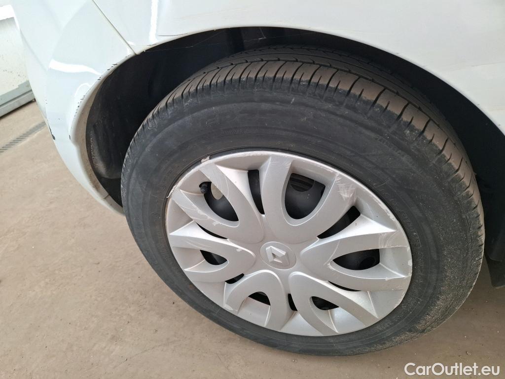  Renault  Clio  IV Air MediaNav 1.5 dCi 75CV BVM5 E6 #29