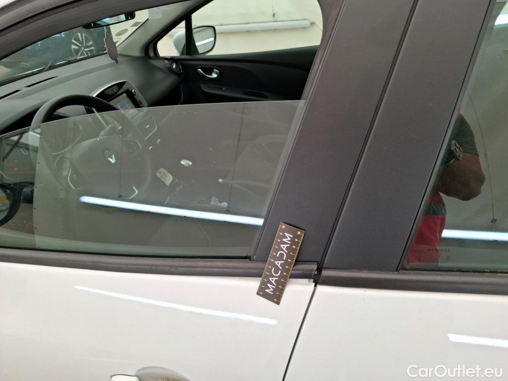  Renault  Clio  IV Air MediaNav 1.5 dCi 75CV BVM5 E6 #45