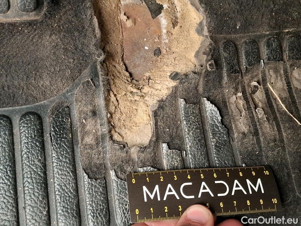  Renault  Clio  IV Air MediaNav 1.5 dCi 75CV BVM5 E6 #12