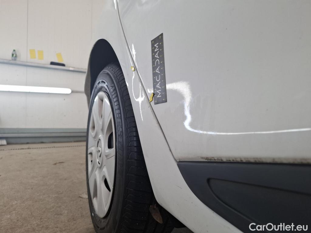  Renault  Clio  IV Air 1.5 dCi 90CV BVM5 E6 #6