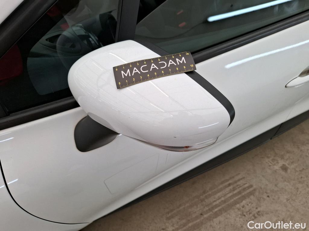  Renault  Clio  IV Air MediaNav 1.5 dCi 75CV BVM5 E6 #50