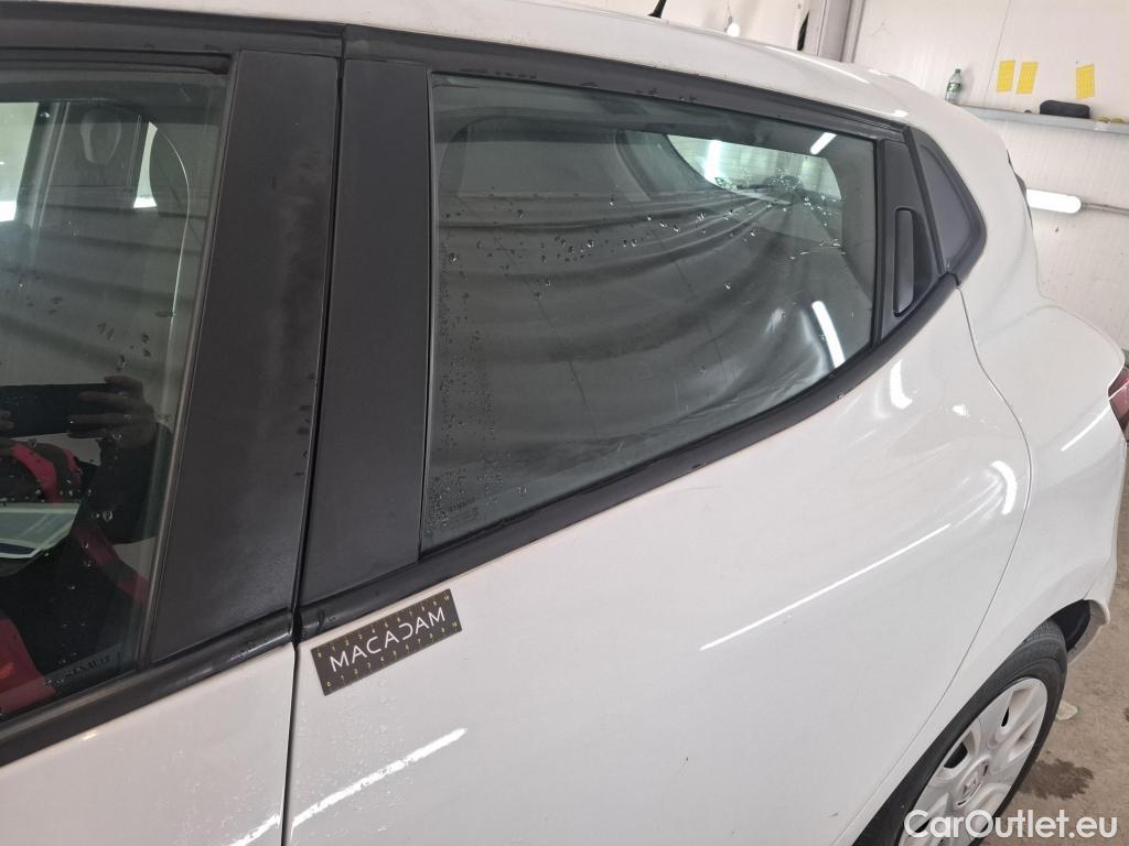 Renault  Clio  IV Air 1.5 dCi 90CV BVM5 E6 #13