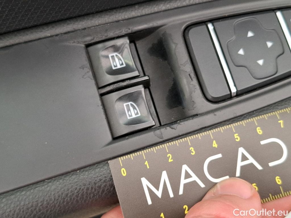  Renault  Clio  IV Air MediaNav 1.5 dCi 75CV BVM5 E6 #37