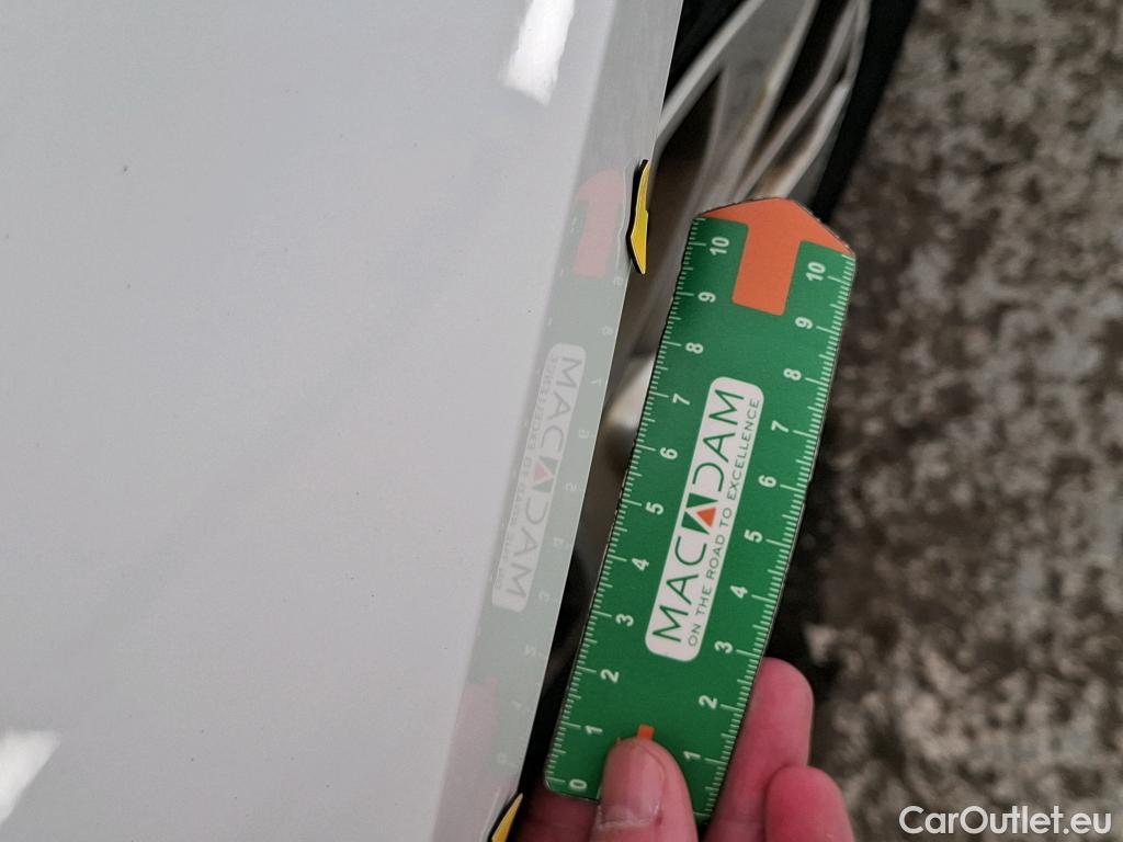  Renault  Megane  IV Berline 5pt. Société Air Nav 1.5 dCi 90CV BVM6 E6 #8