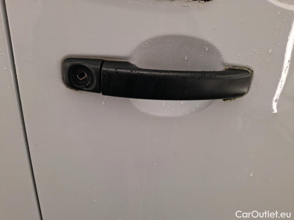  Renault  Master  III Fourgon L2H2 3 5 Confort dCi 135CV BVM6 E6dT #17