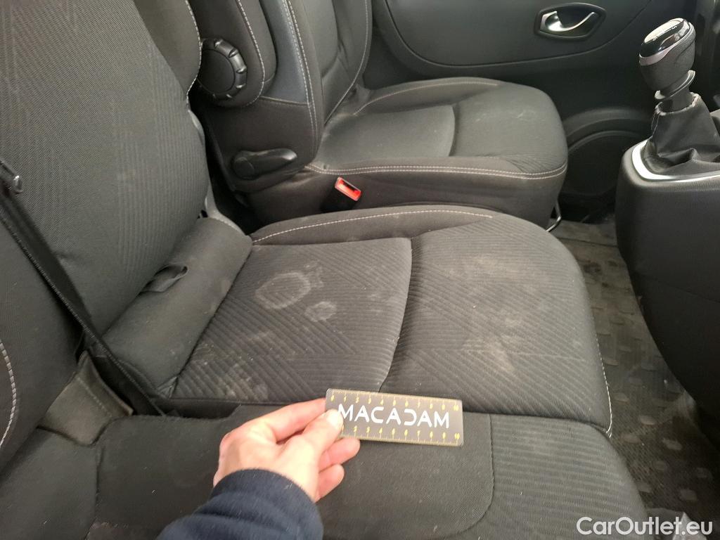  Renault  Trafic RENAULT  / 2019 / 4P / Fourgon tole FG GCF L2H1 1300 dCi 120 #76