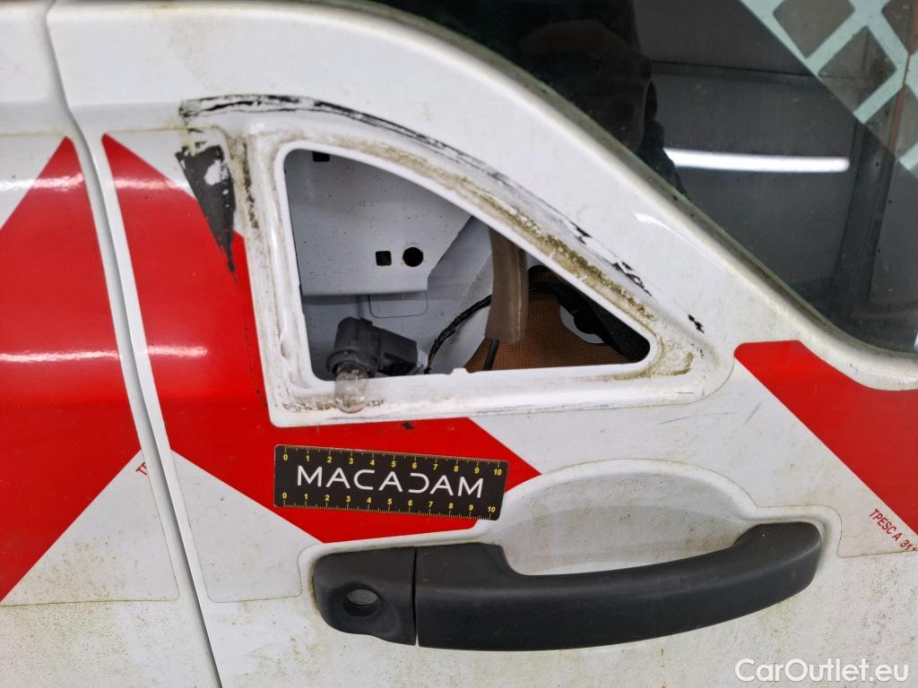  Renault  Master RENAULT  VU 4p Fourgon FG GCf Trac F3500 L2H2 Energy dCi 145 E6 #42