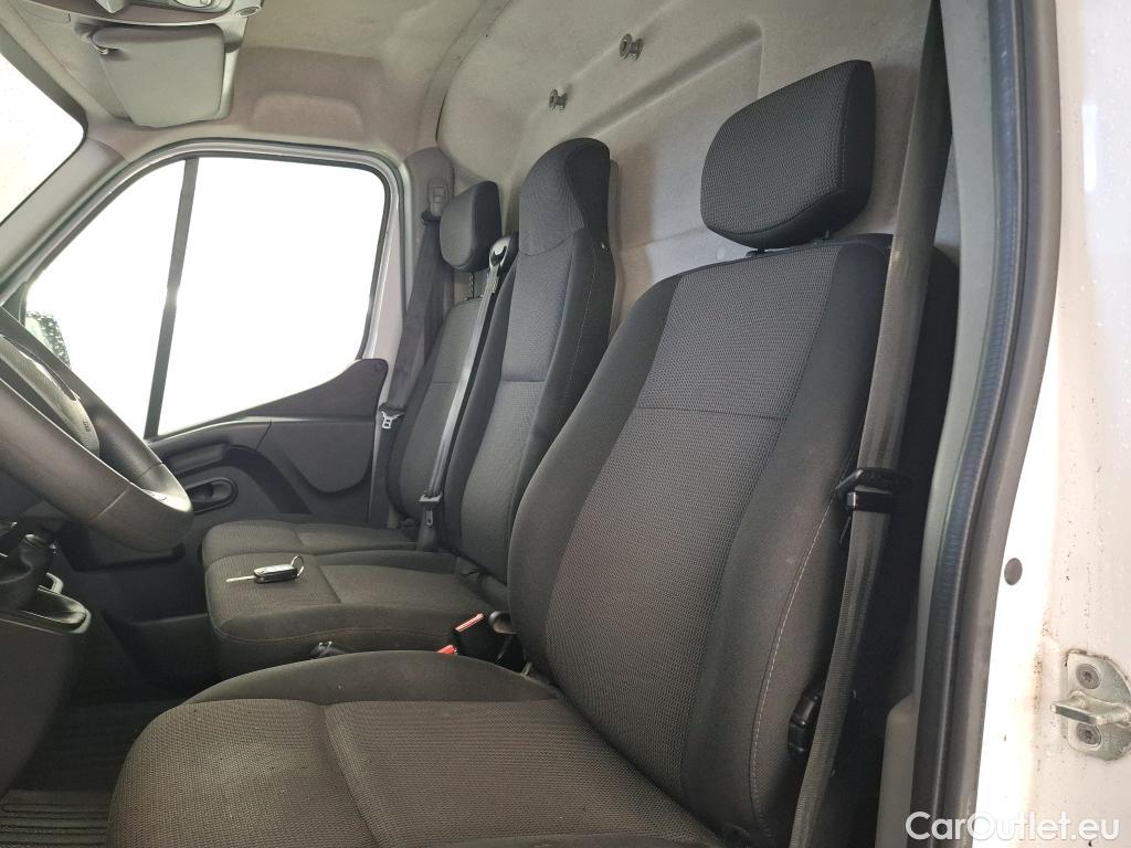  Renault  Master  III Fourgon L2H2 3 5 Confort dCi 135CV BVM6 E6dT #19