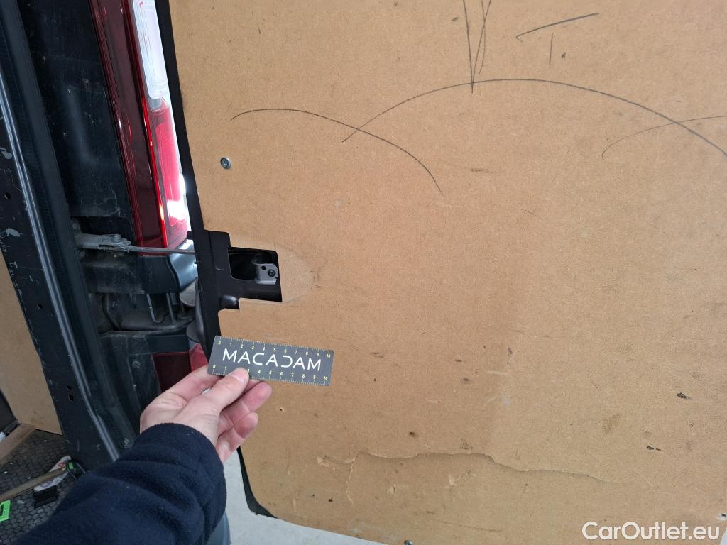  Renault  Trafic RENAULT  / 2019 / 4P / Fourgon tole FG GCF L2H1 1300 dCi 120 #63