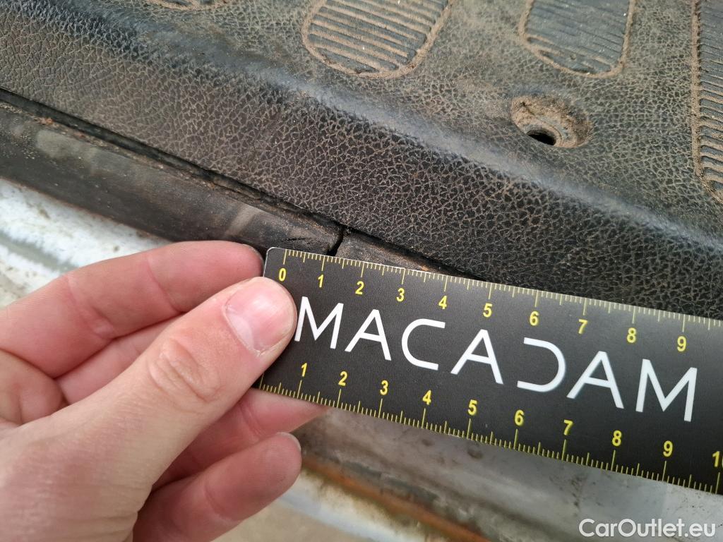  Renault  Master RENAULT  VU 4p Fourgon FG GCf Trac F3500 L2H2 Energy dCi 145 E6 #69