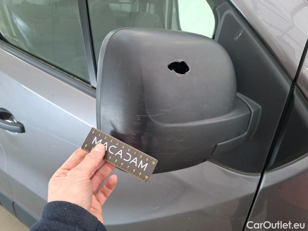  Renault  Trafic RENAULT  / 2019 / 4P / Fourgon tole FG GCF L2H1 1300 dCi 120 #67