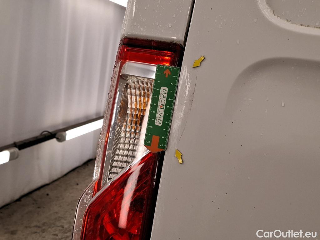  Renault  Master  III Fourgon L2H2 3 5 Confort dCi 135CV BVM6 E6dT #9