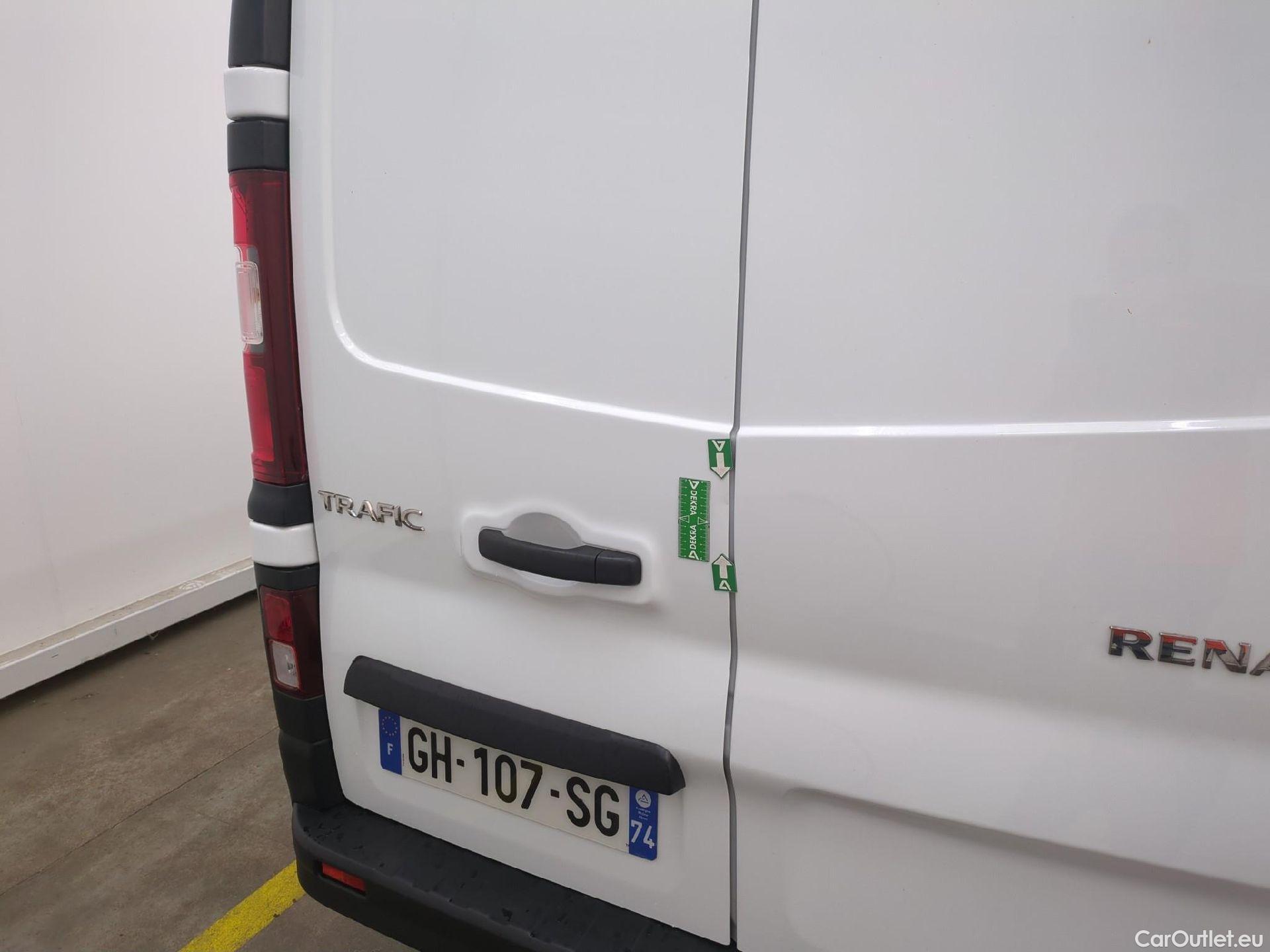 Renault  Trafic  III Fourgon L2H1 3T Confort 2.0 dCi 130CV BVM6 E6d #16