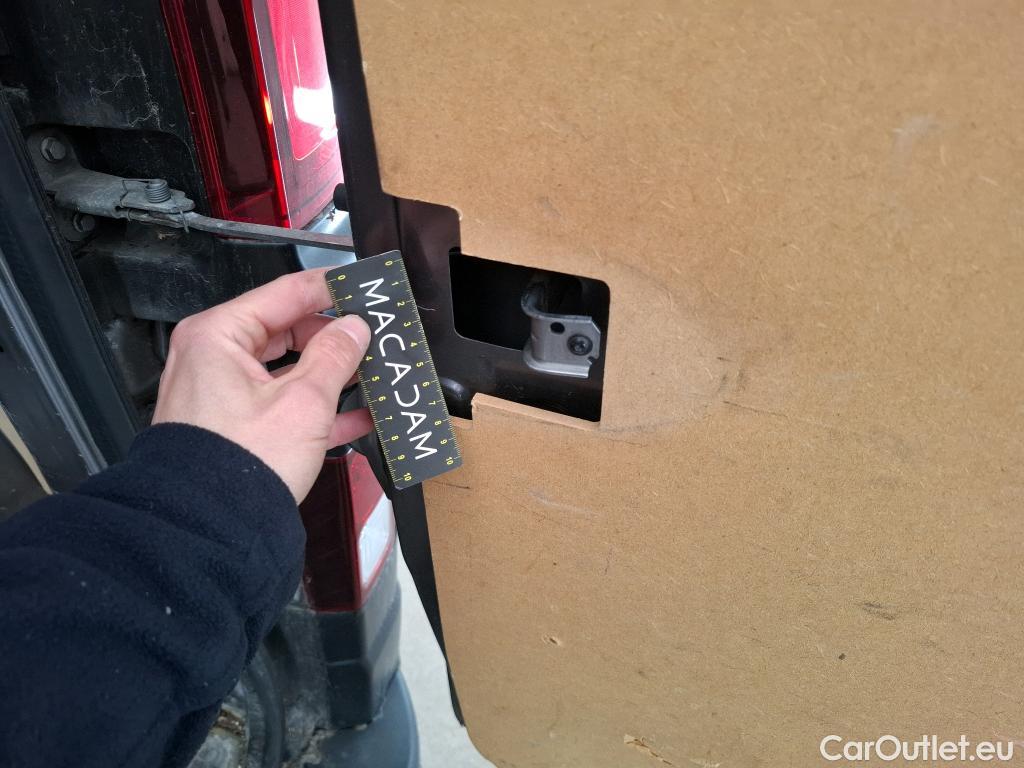  Renault  Trafic RENAULT  / 2019 / 4P / Fourgon tole FG GCF L2H1 1300 dCi 120 #64