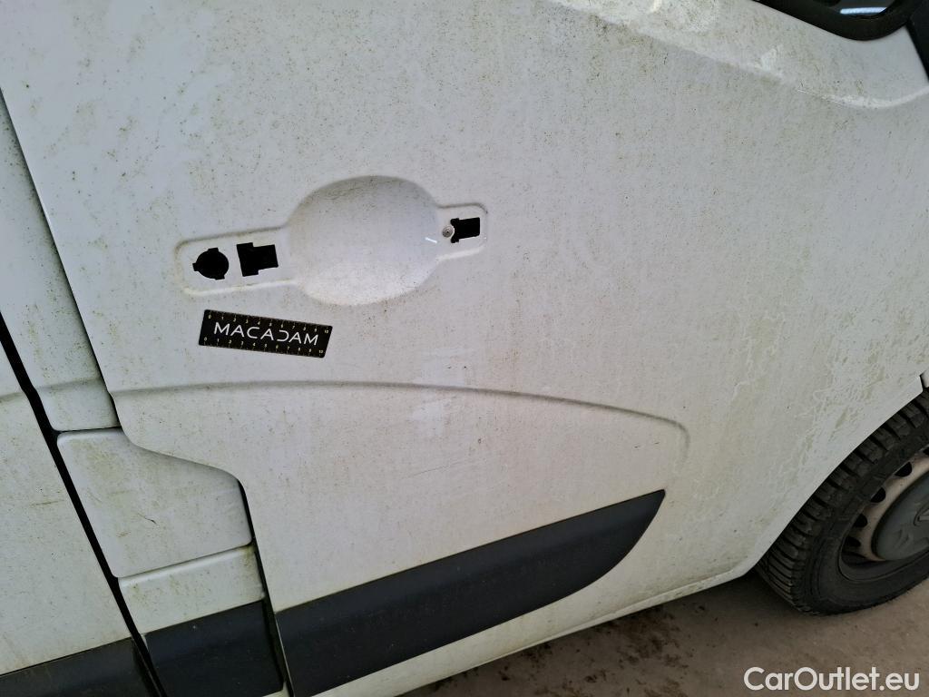  Renault  Master RENAULT  VU 4p Fourgon FG GCf Trac F3500 L2H2 Energy dCi 145 E6 #38