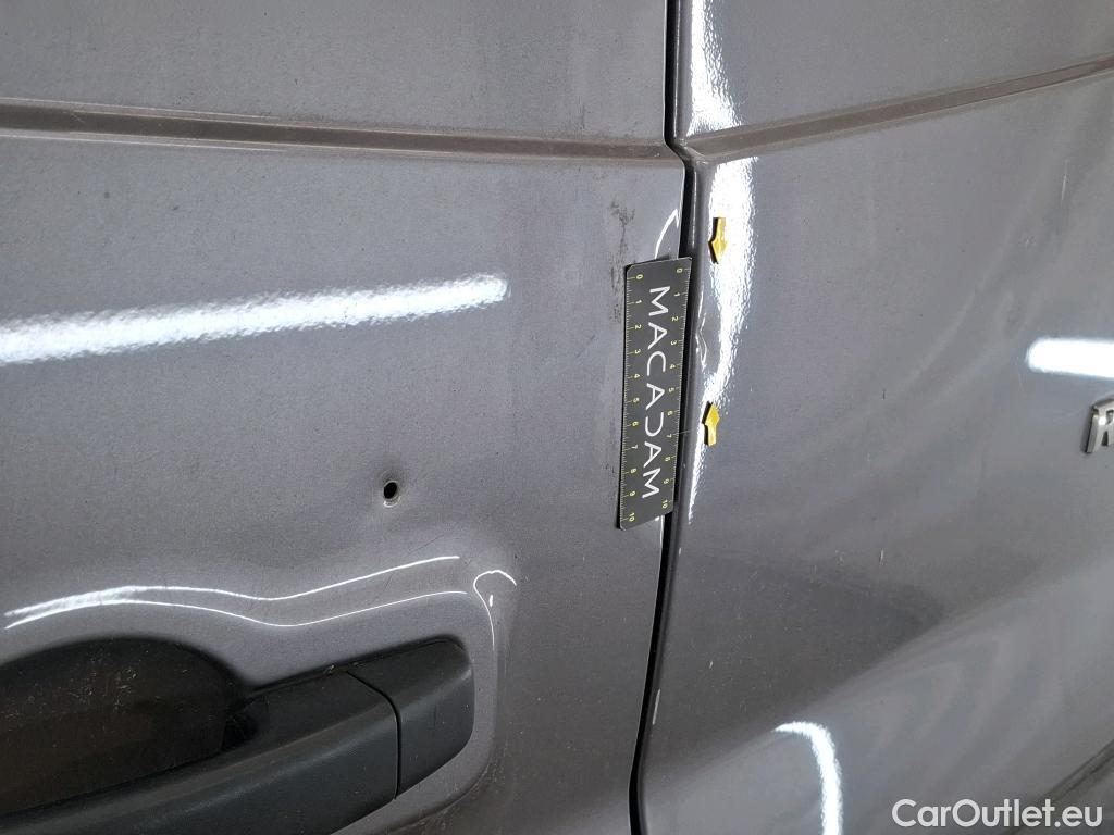  Renault  Trafic RENAULT  / 2019 / 4P / Fourgon tole FG GCF L2H1 1300 dCi 120 #36